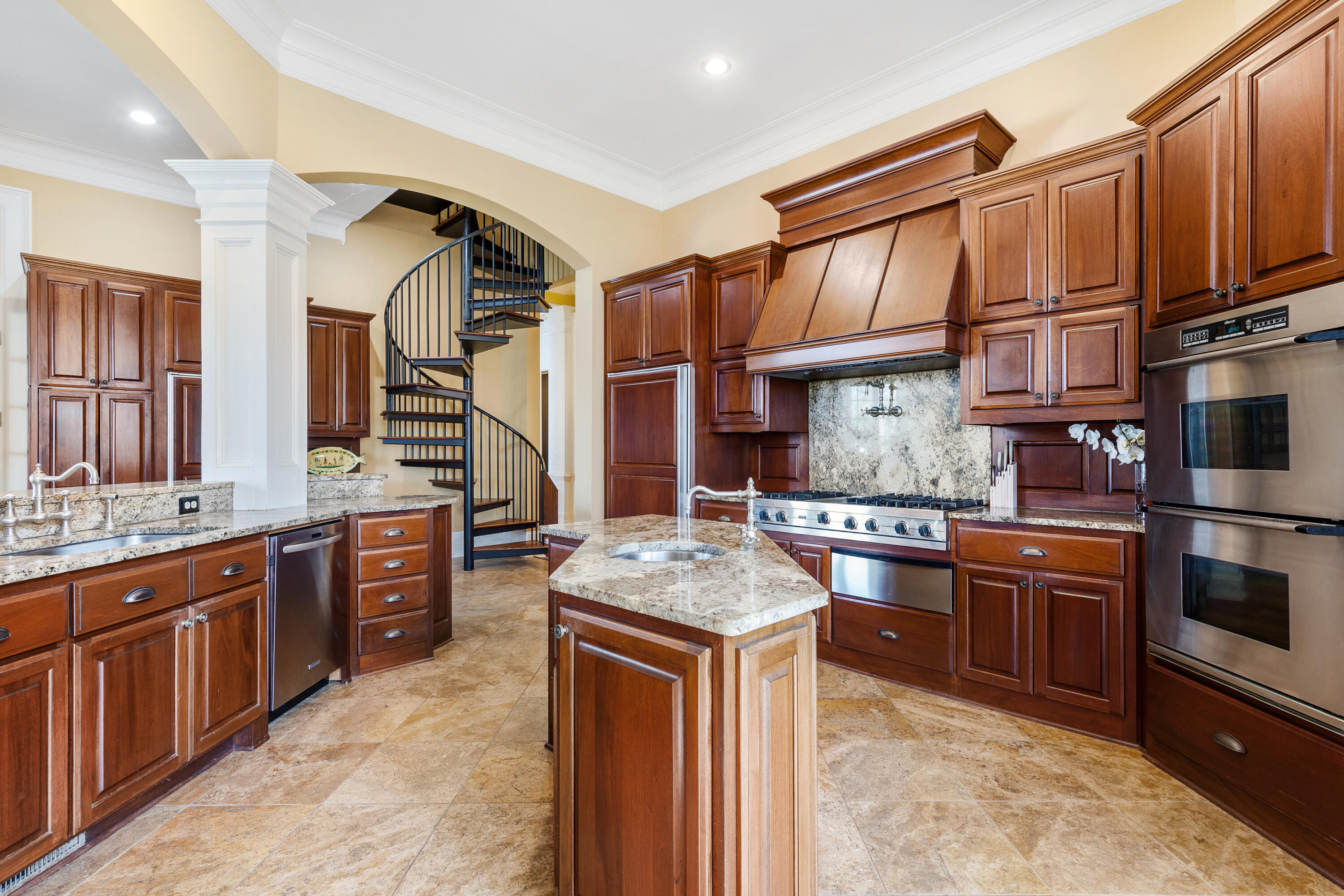 5150 Chisolm Road Johns Island, SC 29455 - Photo 12 of 62 11 - Kitchen