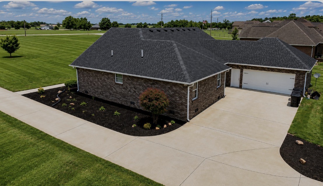 663 Jackson Road Portland, TN 37148 - Photo 4 of 32 an aerial view of a house