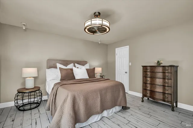 $1,095,000 | 1183 Mountain View Circle, Napa, CA 94558