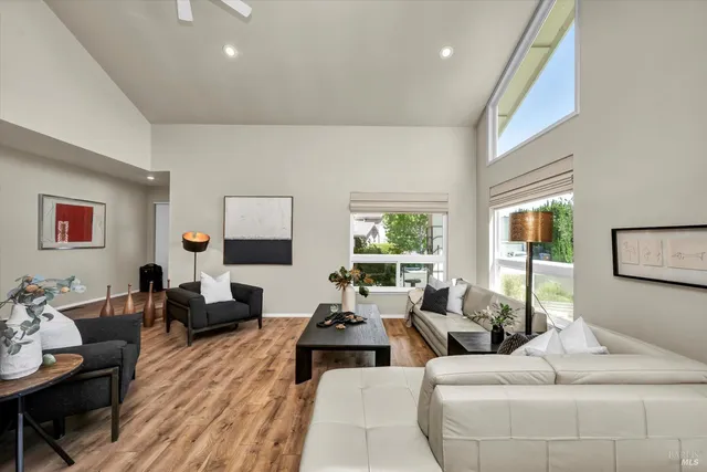 $1,095,000 | 1183 Mountain View Circle, Napa, CA 94558