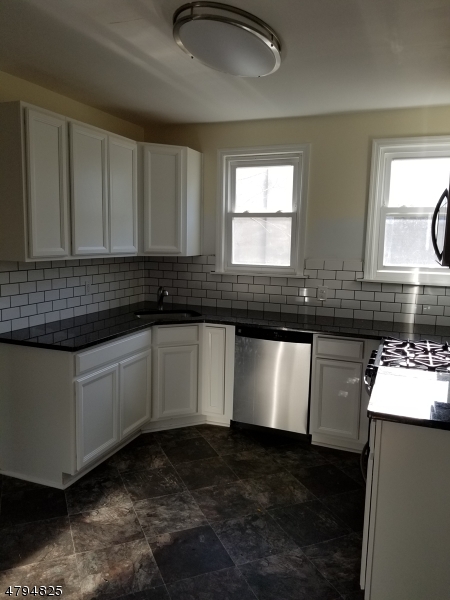 11 Lewis Street, Unit 1 Bloomfield, NJ 07003 - Photo 2 of 8