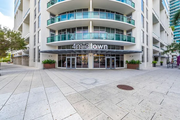 $3,550 | 3301 Northeast 1st Avenue, Unit H1711, Miami, FL 33137