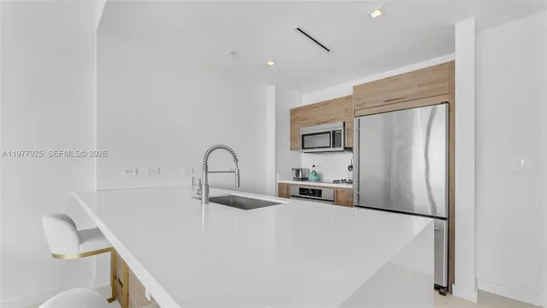 $3,550 | 3301 Northeast 1st Avenue, Unit H1711, Miami, FL 33137