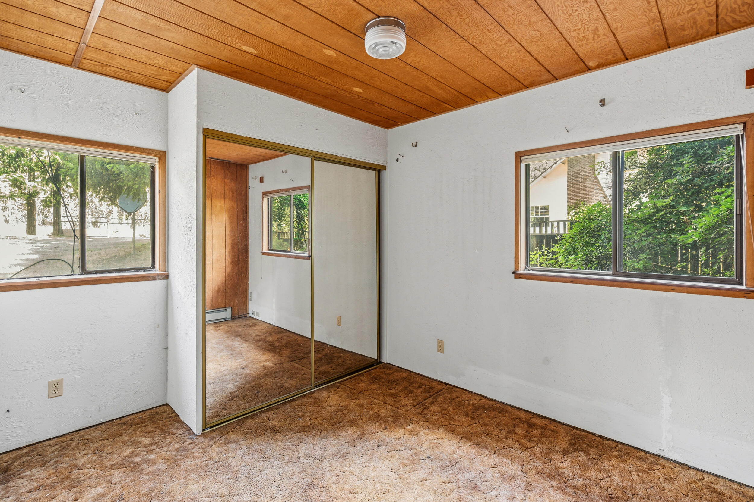 3300 West Evans Creek Road Rogue River, OR 97537 - Photo 9 of 21 an empty room with windows
