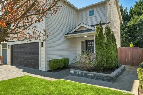 $889,900 | 131 Glennwood Place Northeast, Renton, WA 98056