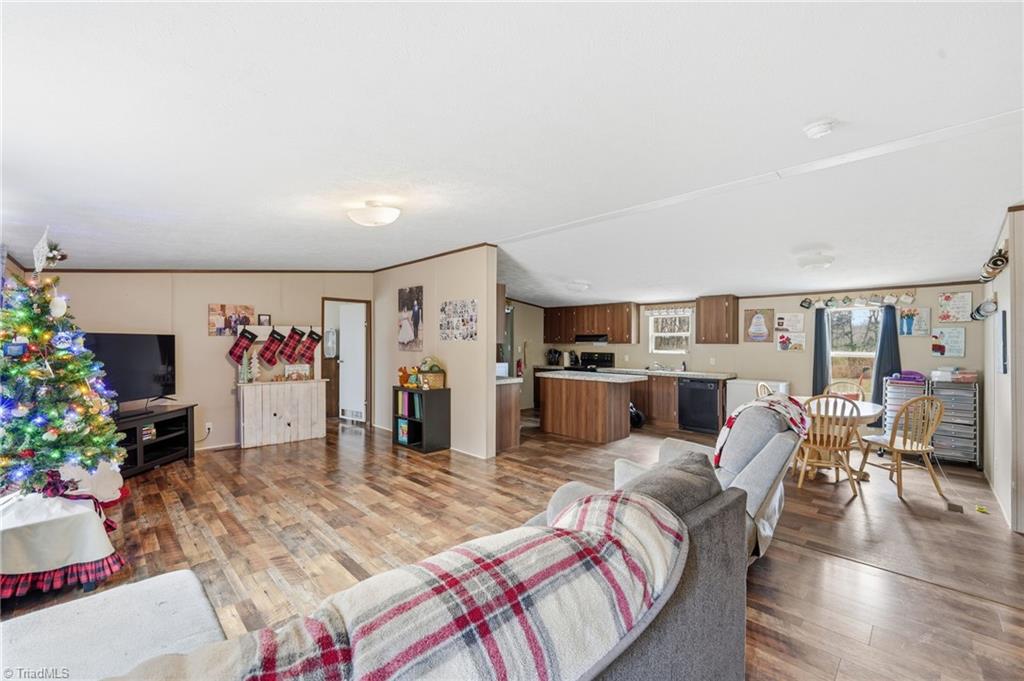 3472 Suits Road Gibsonville, NC 27249 - Photo 3 of 20 Gallery Image 3