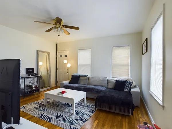 $2,550 | 64 Trafford Street, Unit 5, Quincy, MA 02169