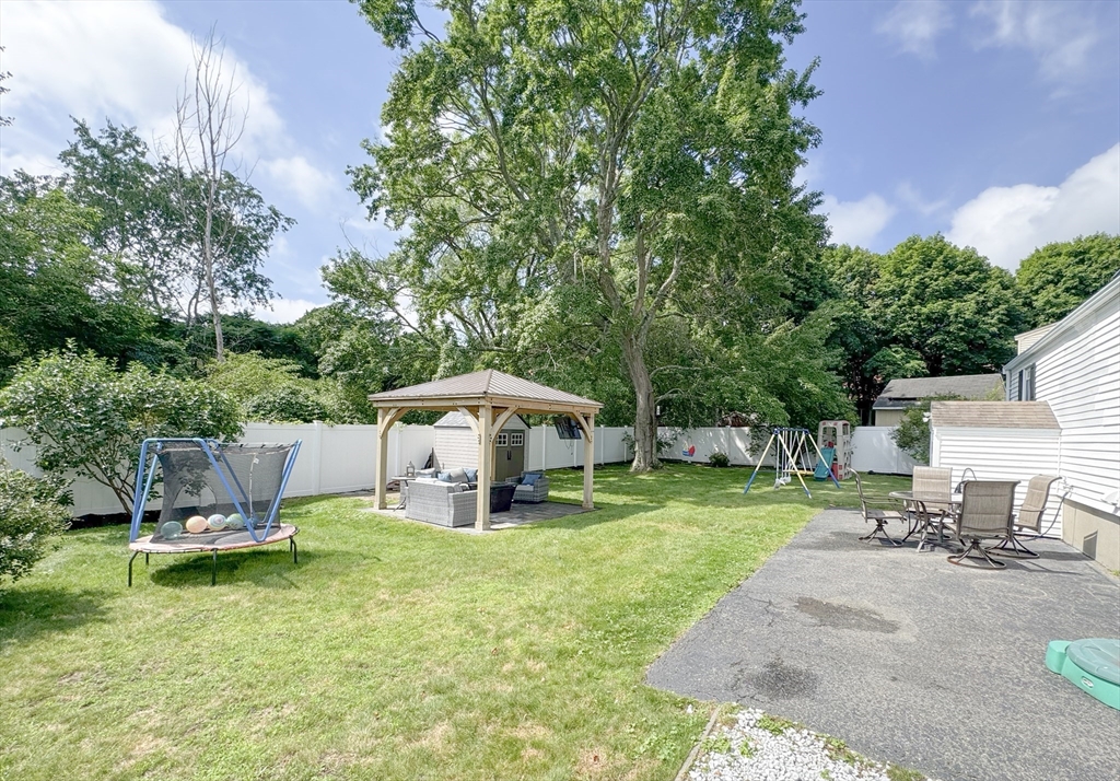 9 Reynolds Road Peabody, MA 01960 - Photo 34 of 40