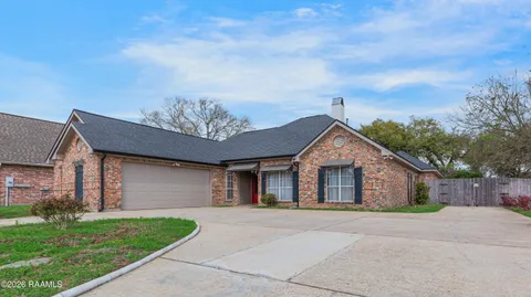 $369,990 | 408 Bon Mange Circle, Lafayette, LA 70506