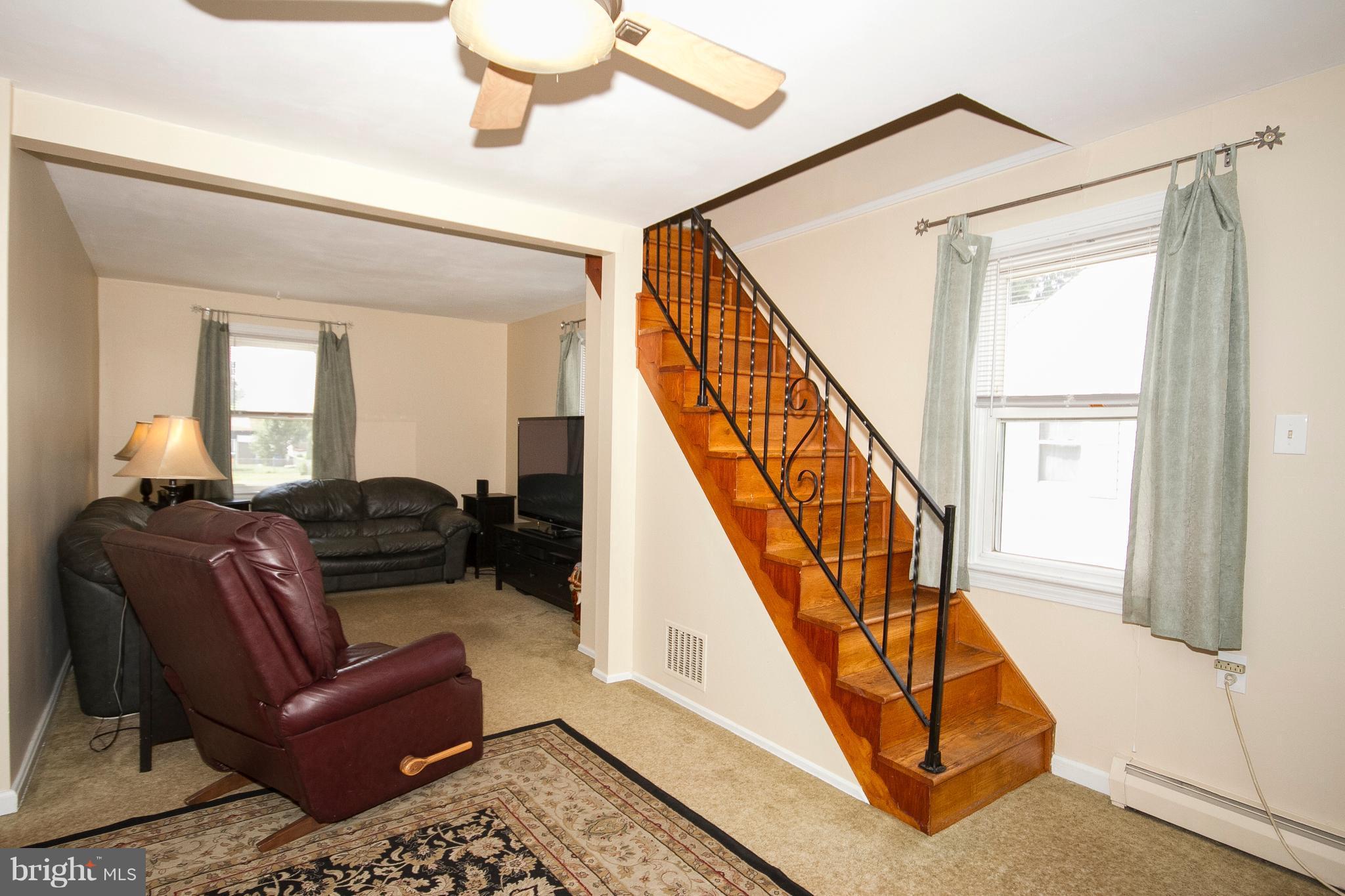 809 North Woodlynn Road Baltimore, MD 21221 - Photo 2 of 23 Interior (General)