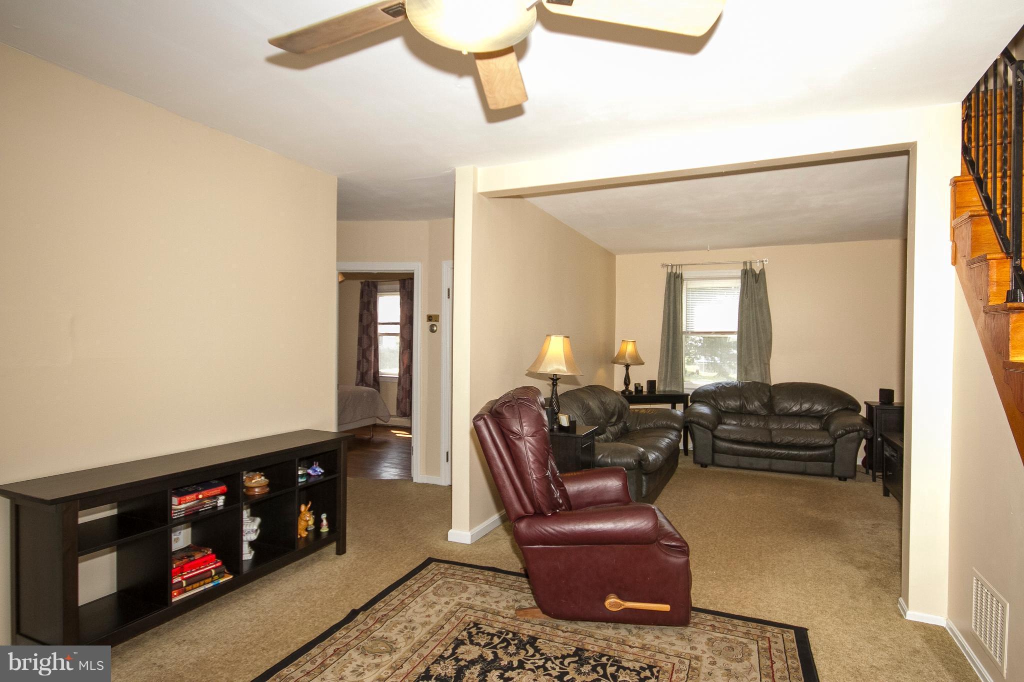 809 North Woodlynn Road Baltimore, MD 21221 - Photo 6 of 23 Dining Room