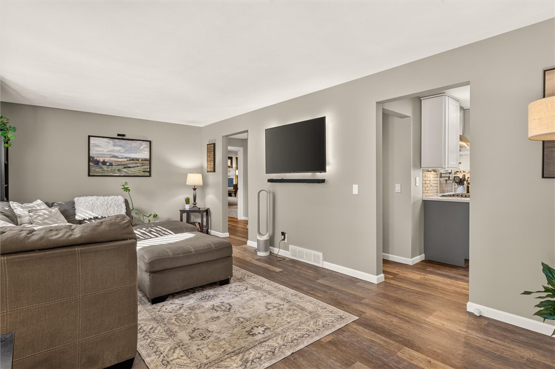 200 Brower Road Irondequoit, NY 14622 - Photo 8 of 46 Gallery Image 8