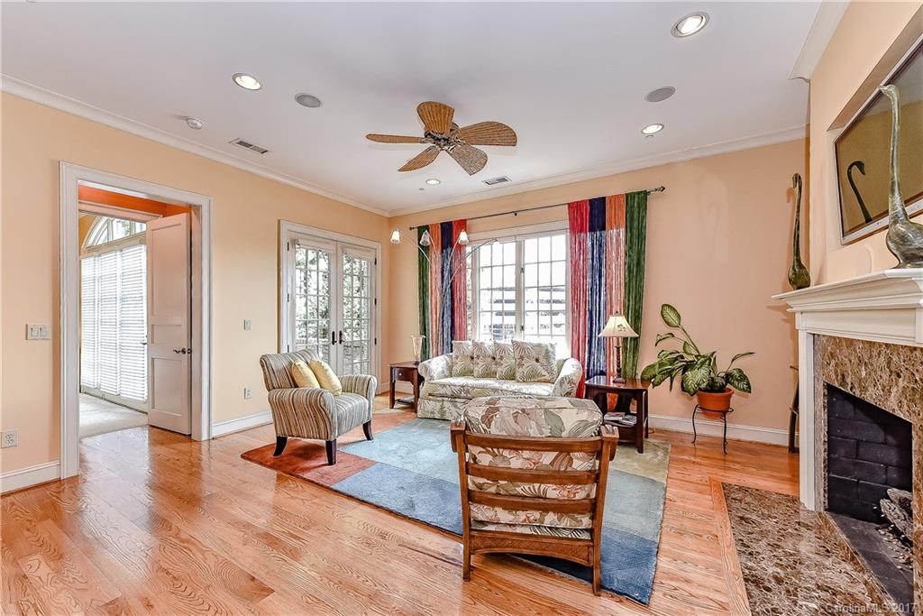 271 Queens Road, Unit 271 Charlotte, NC 28204 - Photo 13 of 24 Gallery Image 13