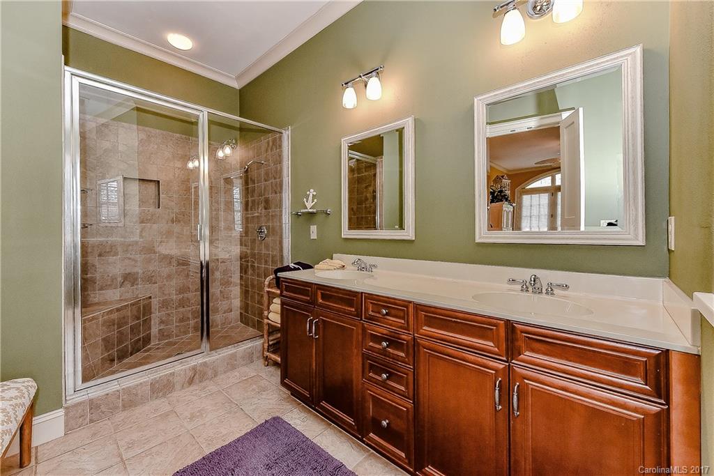 271 Queens Road, Unit 271 Charlotte, NC 28204 - Photo 15 of 24 Gallery Image 15