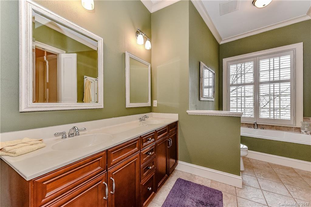 271 Queens Road, Unit 271 Charlotte, NC 28204 - Photo 16 of 24 Gallery Image 16