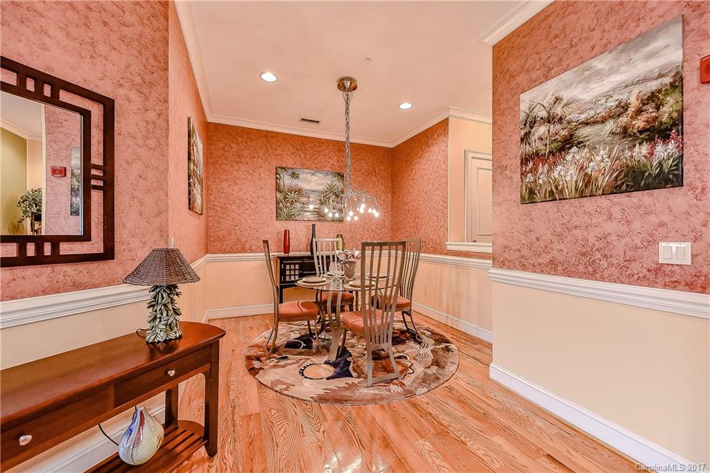 271 Queens Road, Unit 271 Charlotte, NC 28204 - Photo 9 of 24 Gallery Image 9
