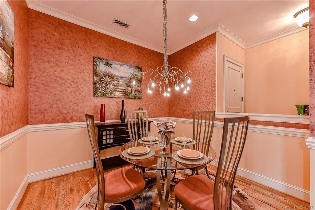271 Queens Road, Unit 271 Charlotte, NC 28204 - Photo 10 of 24 Gallery Image 10
