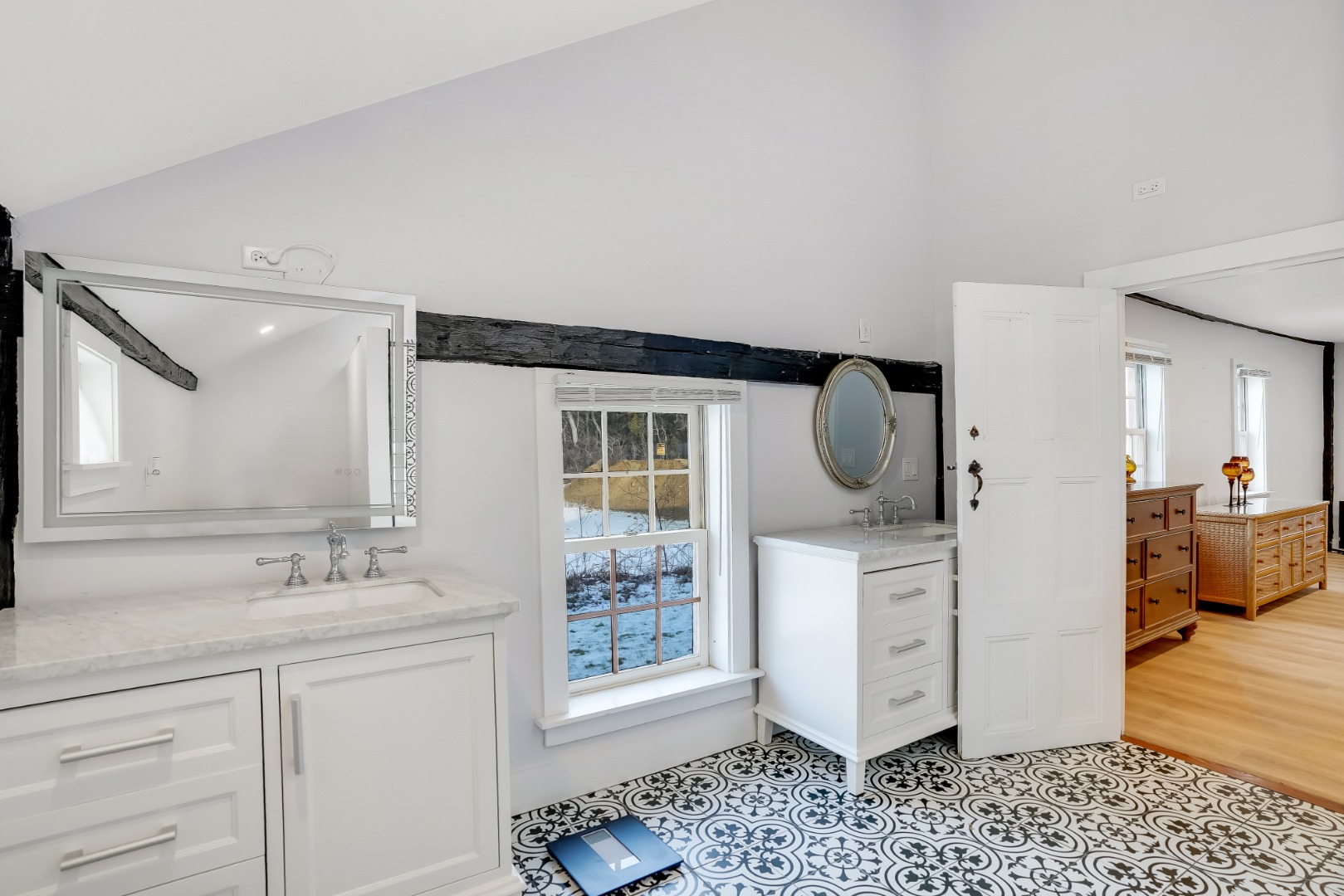 32 Norton Orchard Road Edgartown, MA 02539 - Photo 17 of 40 1st Floor Full Private Bath