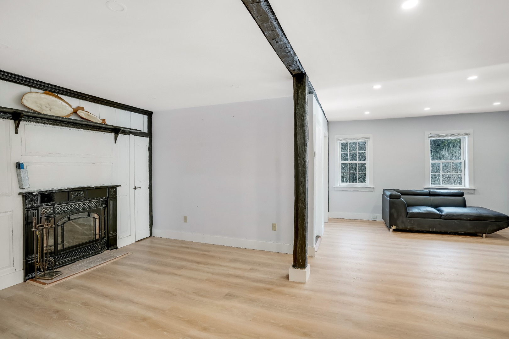 32 Norton Orchard Road Edgartown, MA 02539 - Photo 9 of 40 Livingroom Fireplace