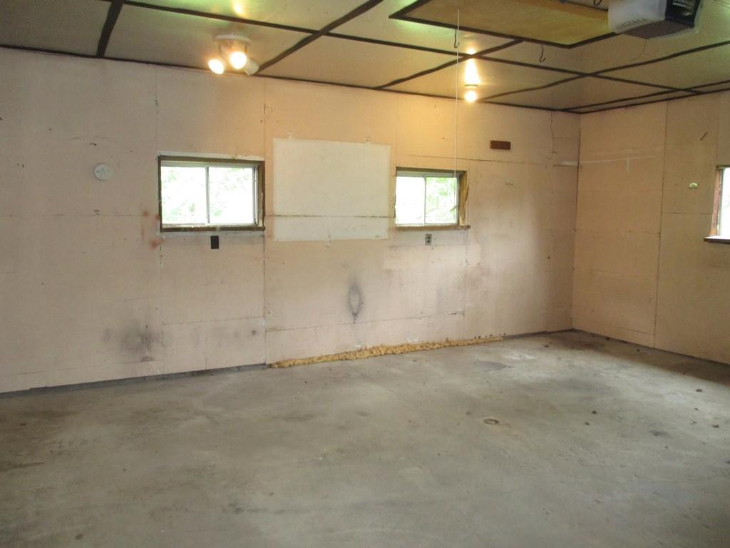 14 Krepps Road Ambridge, PA 15003 - Photo 14 of 22 an empty room with windows