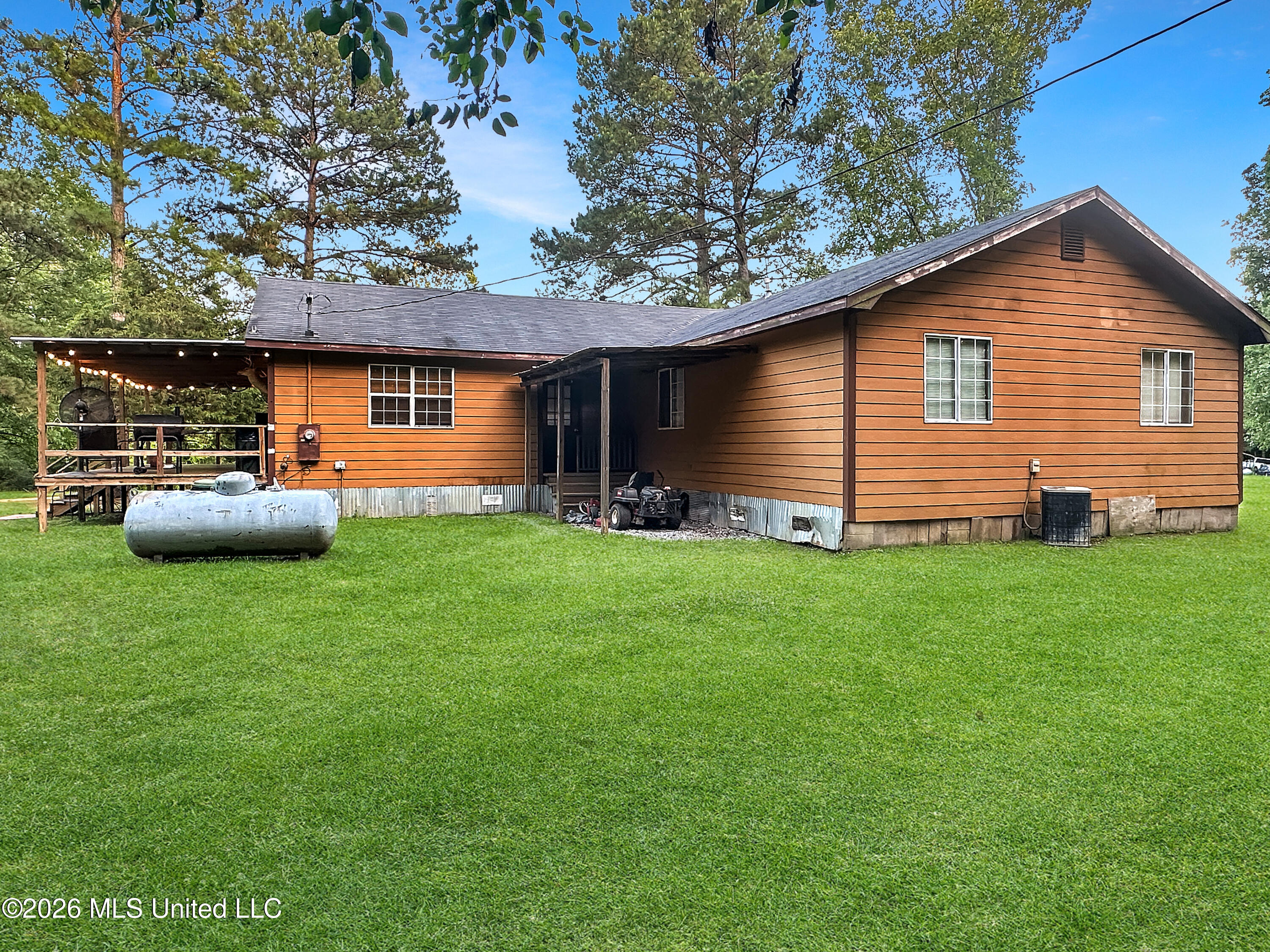 250 Lewis Road South Florence, MS 39073 - Photo 4 of 22 828c04e623a2d5c35157abb7eef7028ee3df5789