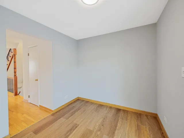 $294,900 | 1986 Brighton Lane, Hoffman Estates, IL 60169