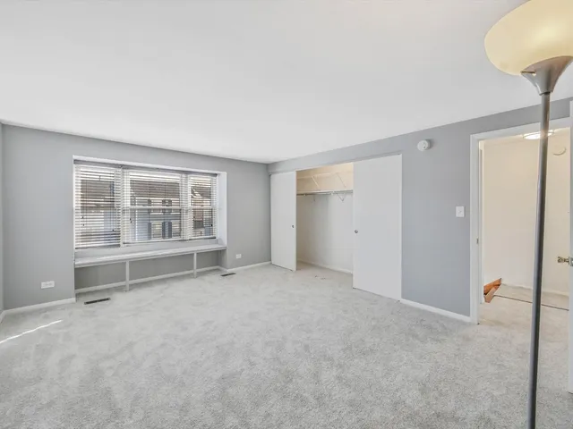 $294,900 | 1986 Brighton Lane, Hoffman Estates, IL 60169