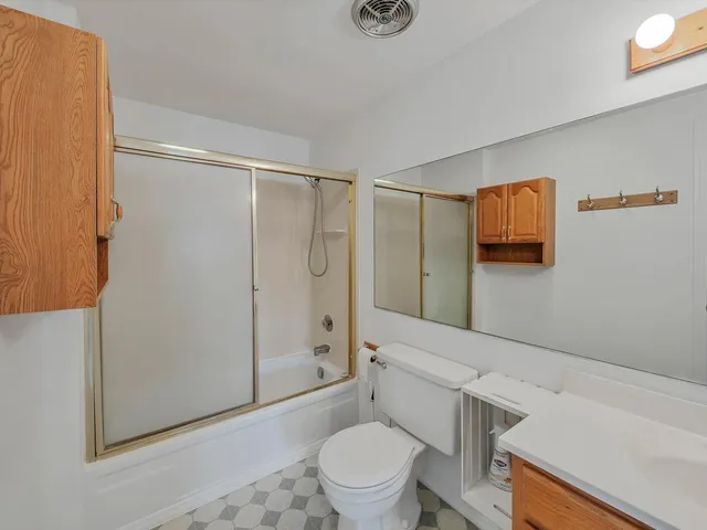 $294,900 | 1986 Brighton Lane, Hoffman Estates, IL 60169