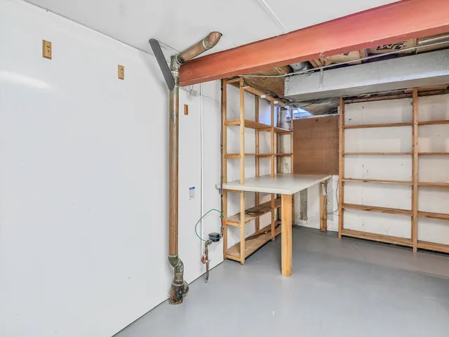 $294,900 | 1986 Brighton Lane, Hoffman Estates, IL 60169