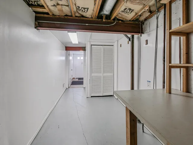 $294,900 | 1986 Brighton Lane, Hoffman Estates, IL 60169