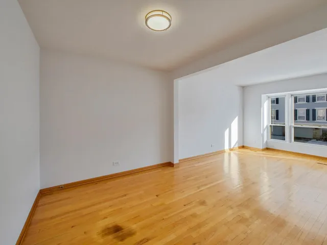 $294,900 | 1986 Brighton Lane, Hoffman Estates, IL 60169