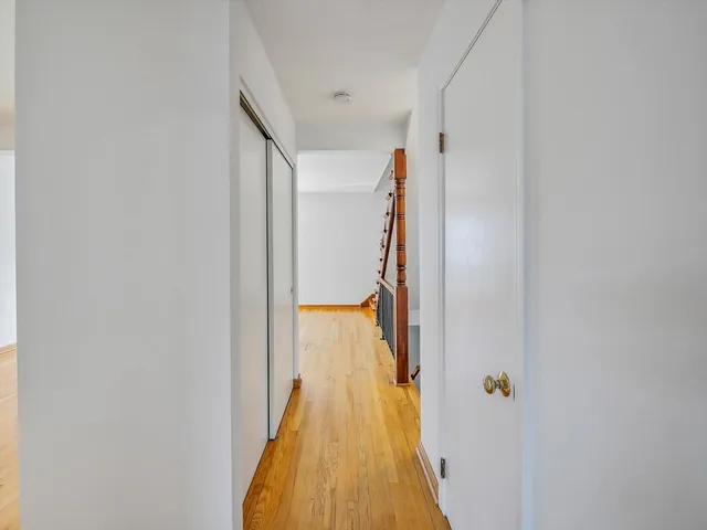 $294,900 | 1986 Brighton Lane, Hoffman Estates, IL 60169