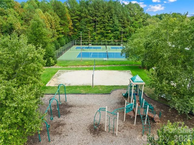 $634,500 | 17112 Cambridge Grove Drive, Huntersville, NC 28078