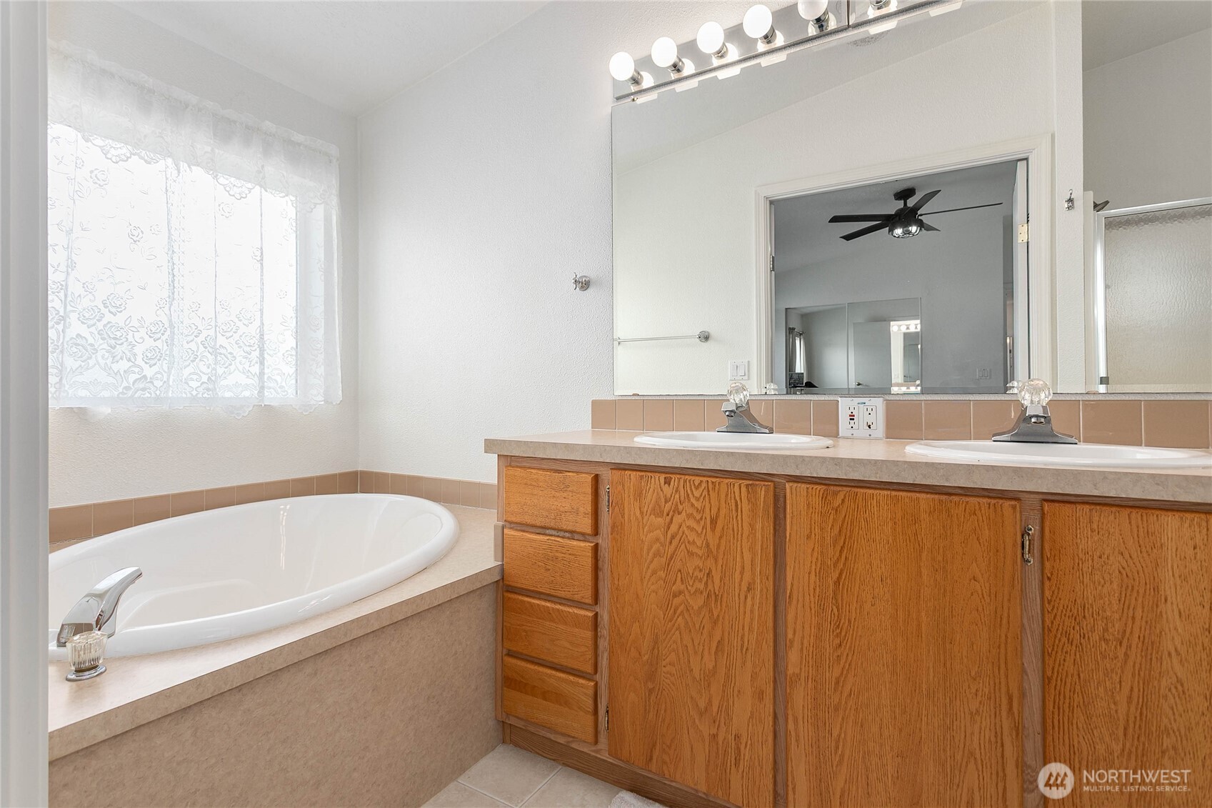 5589 Bay Ridge Drive Blaine, WA 98230 - Photo 17 of 27