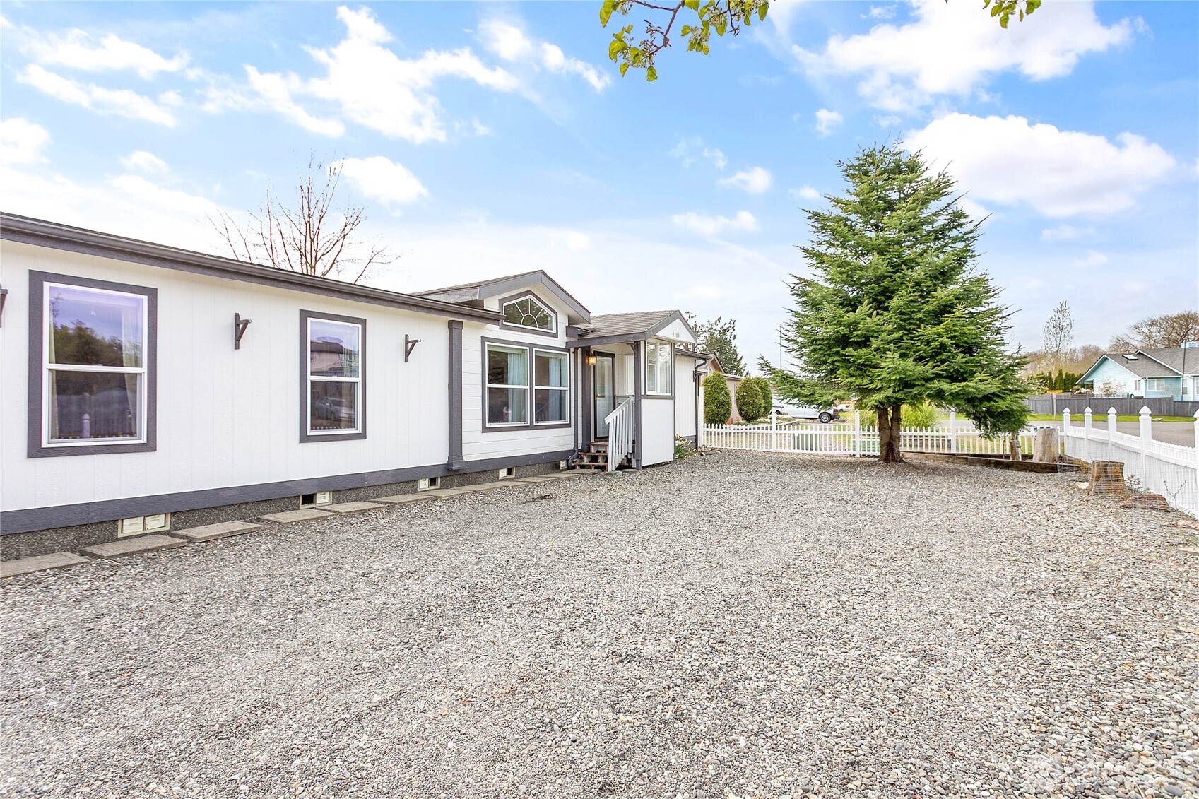 5589 Bay Ridge Drive Blaine, WA 98230 - Photo 3 of 27