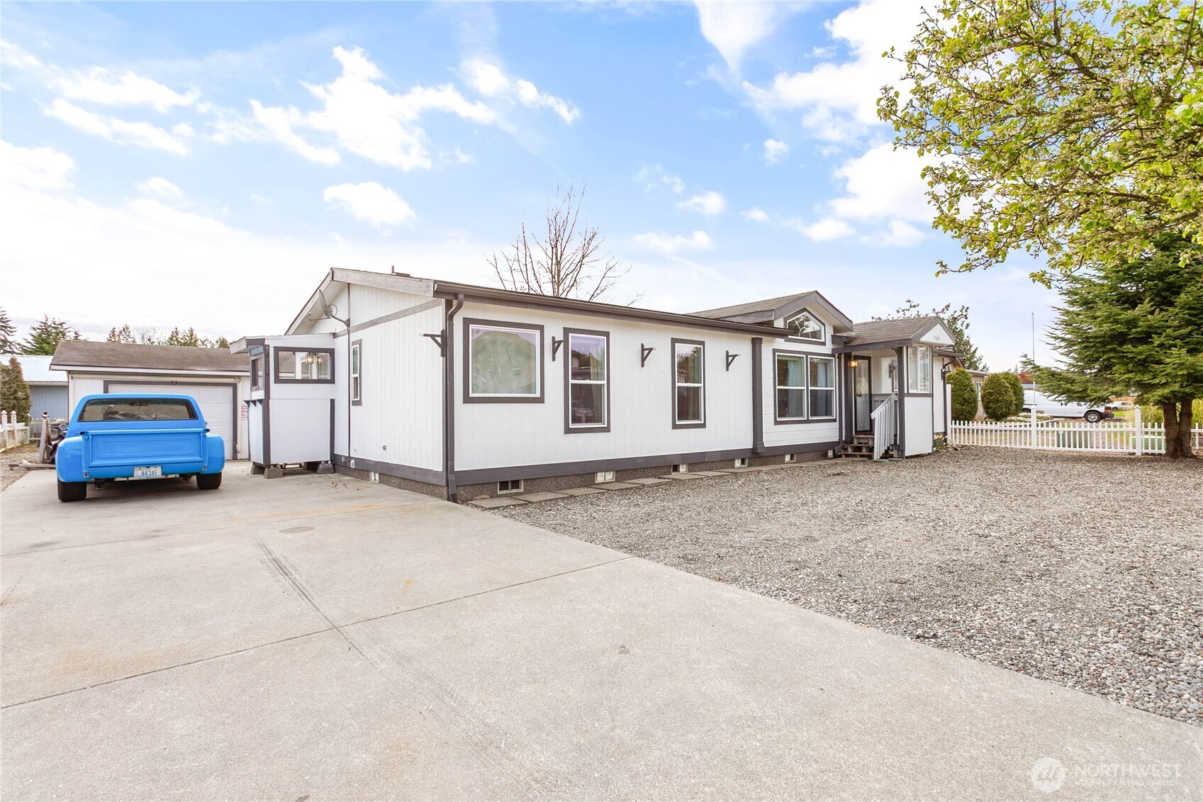 5589 Bay Ridge Drive Blaine, WA 98230 - Photo 4 of 27