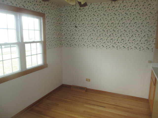 7738 State Road Burbank, IL 60459 - Photo 6 of 12