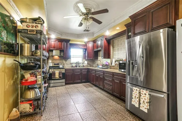 $1,000,000 | 800 South Kenner Avenue, Westwego, LA 70094