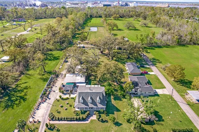 $1,000,000 | 800 South Kenner Avenue, Westwego, LA 70094