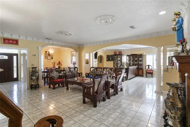 $1,000,000 | 800 South Kenner Avenue, Westwego, LA 70094