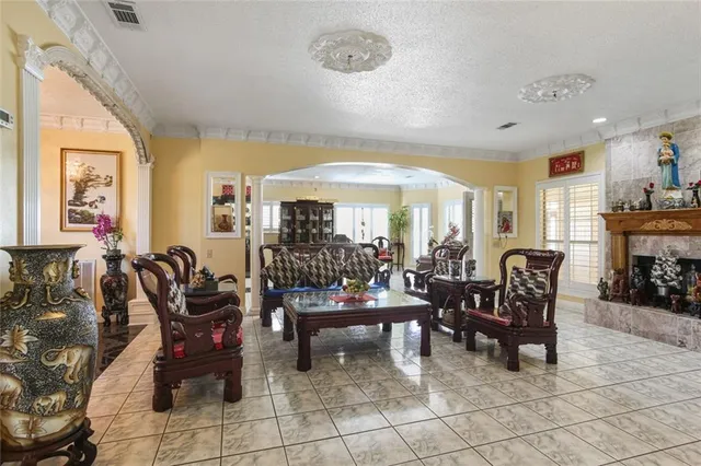 $1,000,000 | 800 South Kenner Avenue, Westwego, LA 70094