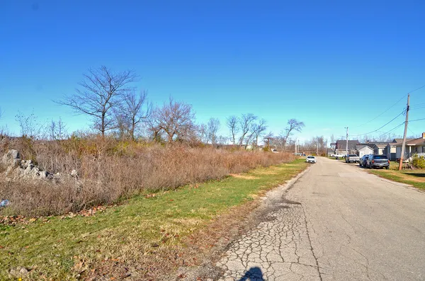$795,000 | 201-311 & Lot's 3-10 24th Avenue, Ottawa, IL 61350