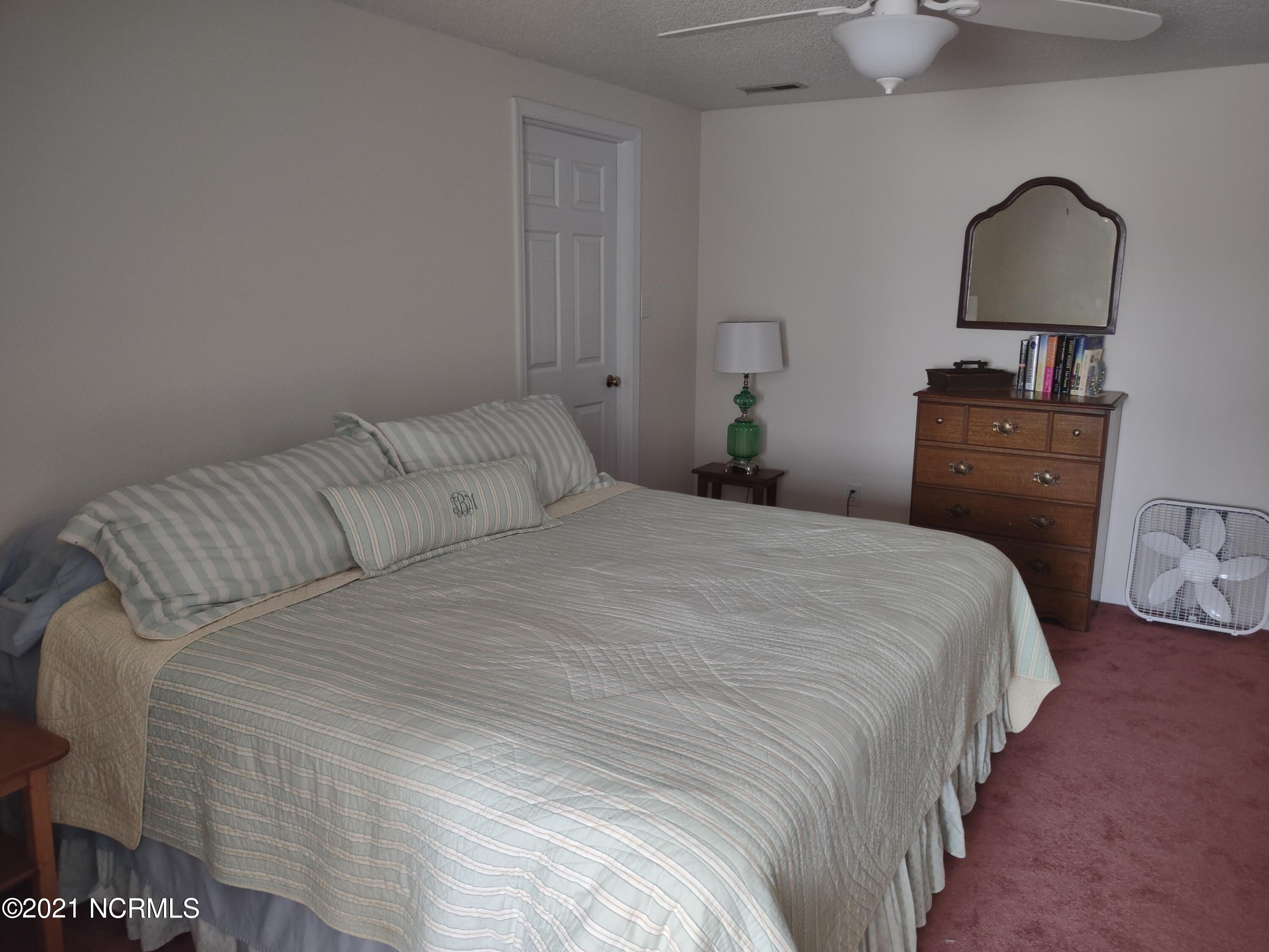 242 Copeland Road Beaufort, NC 28516 - Photo 21 of 34 UPSTAIRS BEDROOM