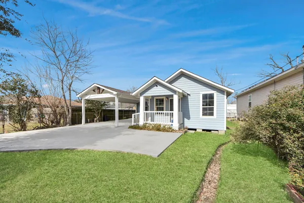 $1,650 | 215 St Charles Drive, Crosby, TX 77532