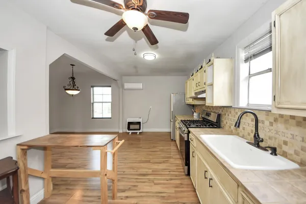 $1,650 | 215 St Charles Drive, Crosby, TX 77532