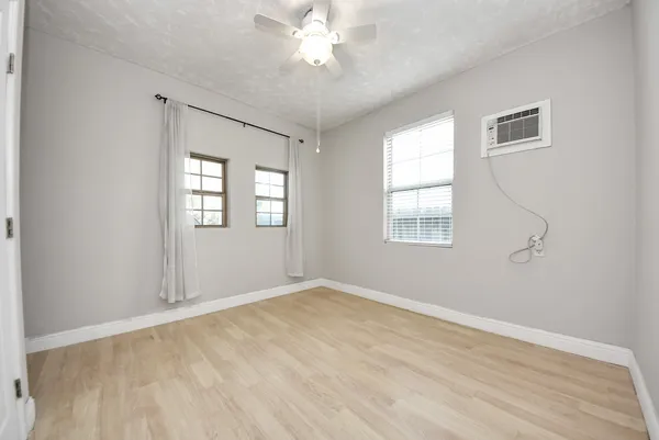 $1,650 | 215 St Charles Drive, Crosby, TX 77532