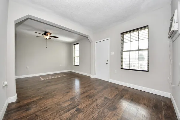 $1,650 | 215 St Charles Drive, Crosby, TX 77532