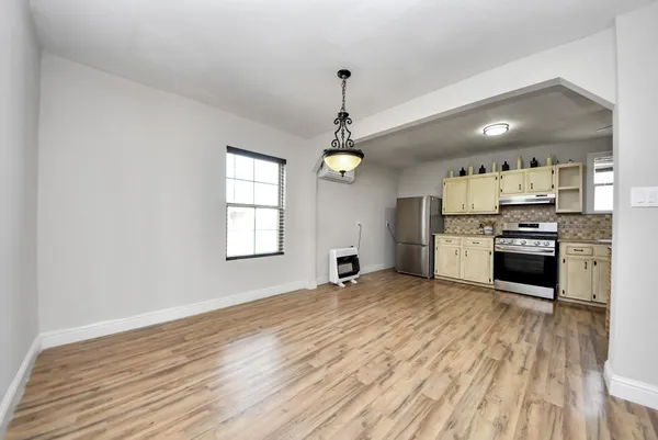 $1,650 | 215 St Charles Drive, Crosby, TX 77532