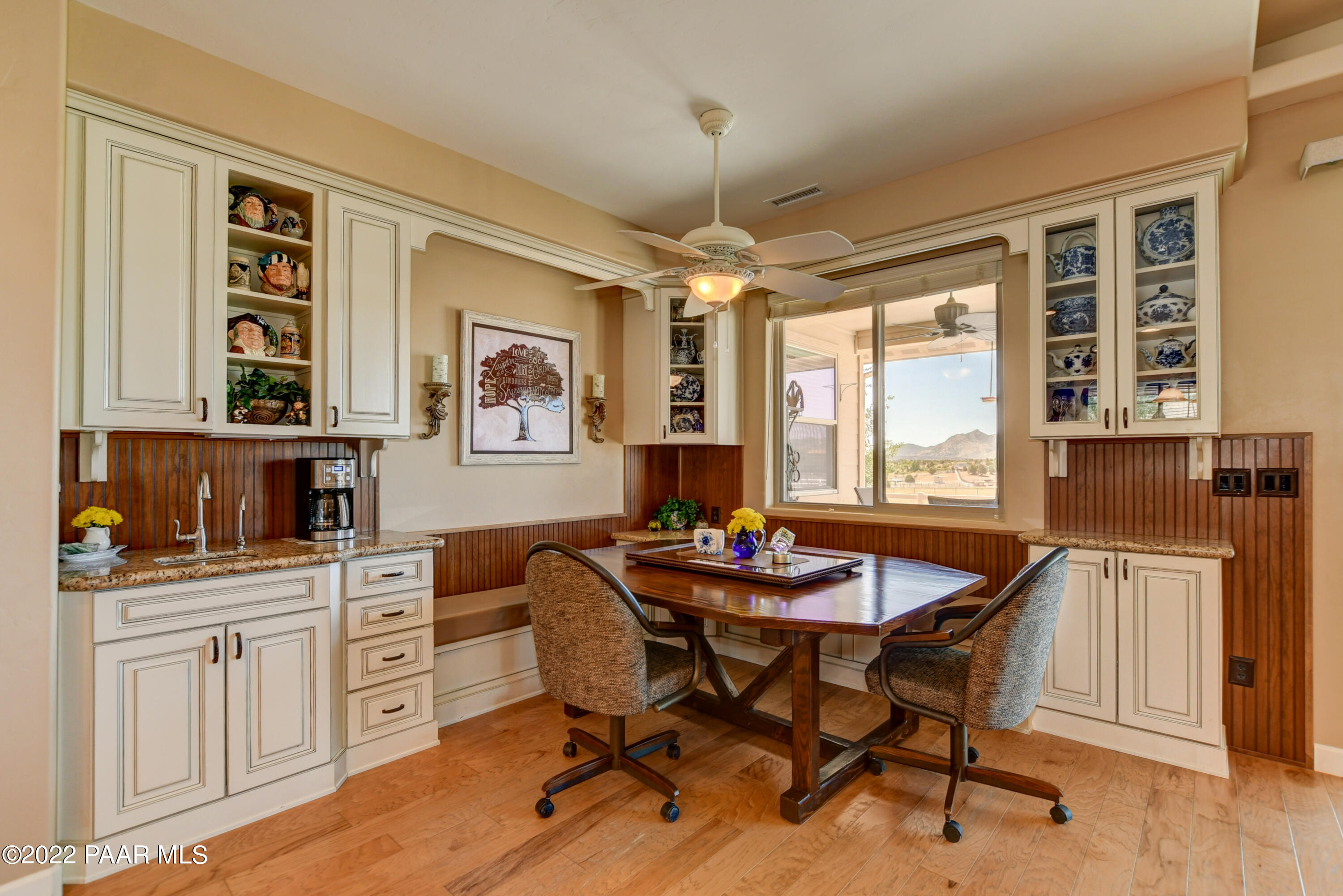 3775 Friendly Meadow Road Prescott, AZ 86305 - Photo 17 of 55 Dining Area with coffewet Bar