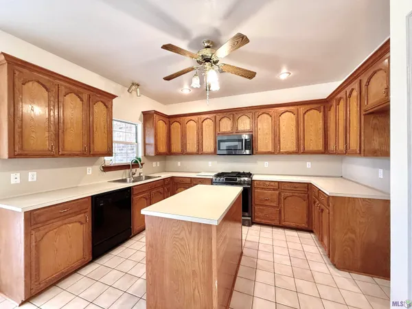 $499,000 | 22822 Hickey Court, Zachary, LA 70791